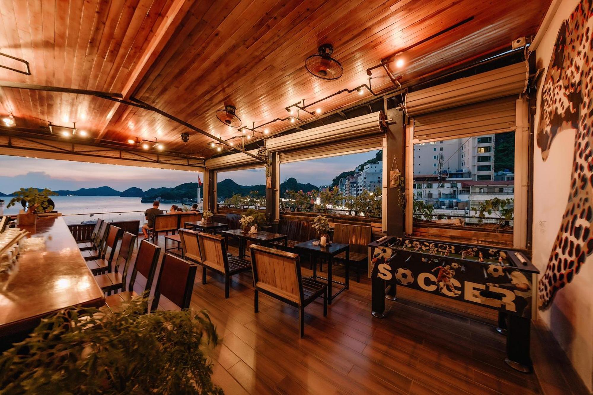 Catba Pod Hostel - Restaurant And Rooftop Bar Dong Khe Sau Eksteriør bilde